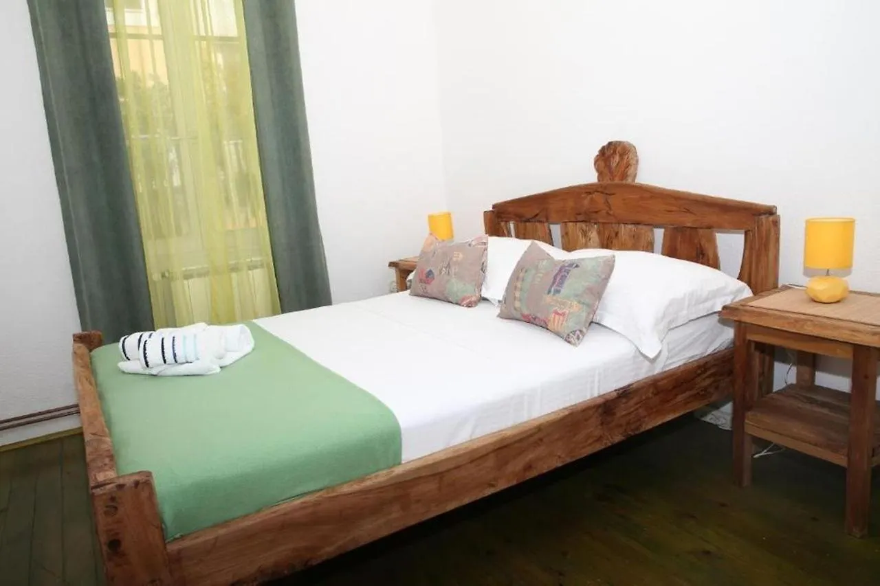 Apartment In Trogir With Sea View, Terrace, Air Conditioning, W-Lan 5065-1 0*,