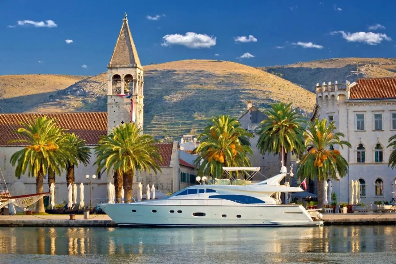 Apartment In Trogir With Sea View, Terrace, Air Conditioning, W-Lan 5065-1 Kroatien